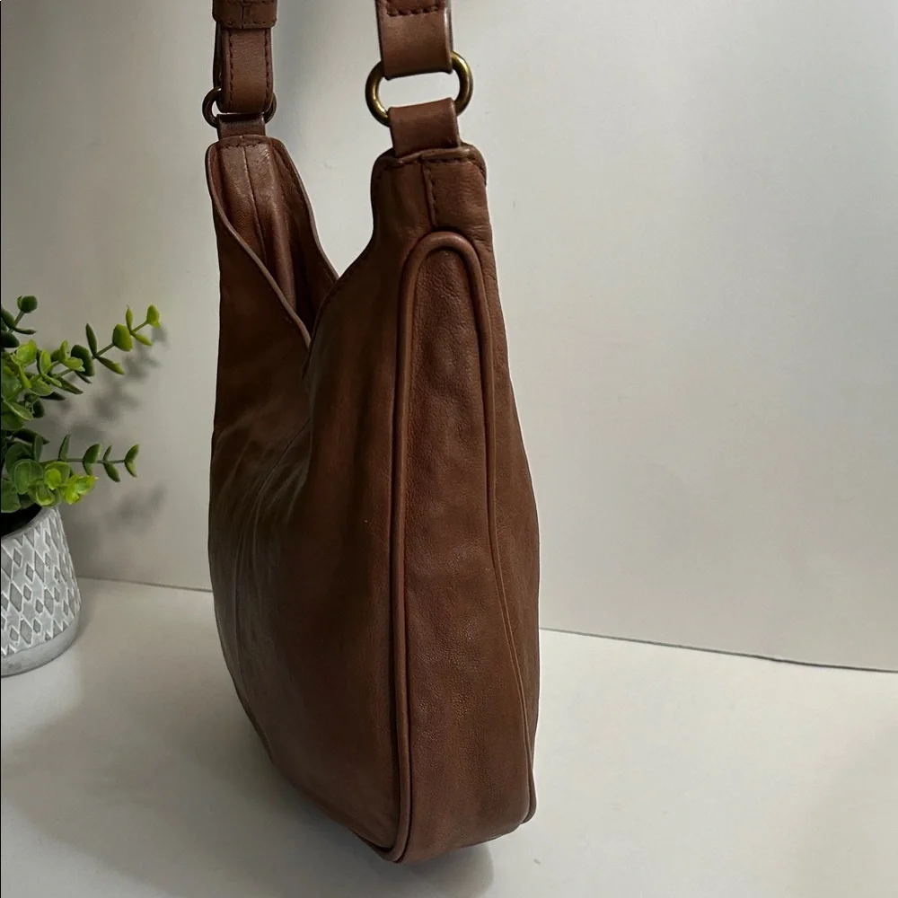 Frye Madison Tan Leather Crossbody Shoulder Bag Db810